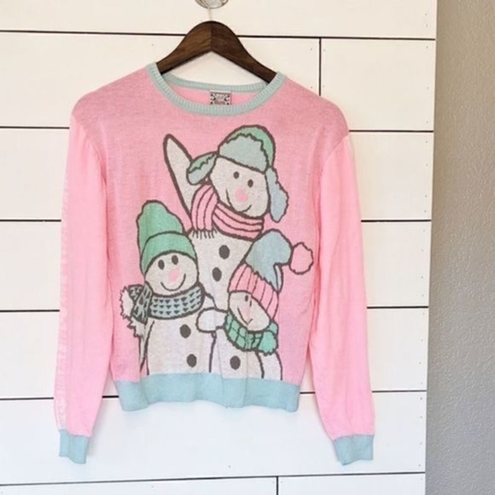 Holiday Sweater Pink Chillin’ with my Snowmies M